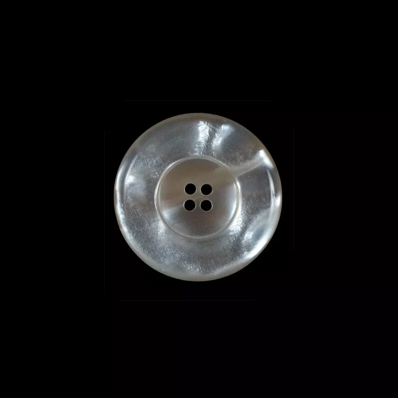 beige-iridescent-plastic-button-28l-18mm Beige Iridescent Plastic Button – 28L/18mm