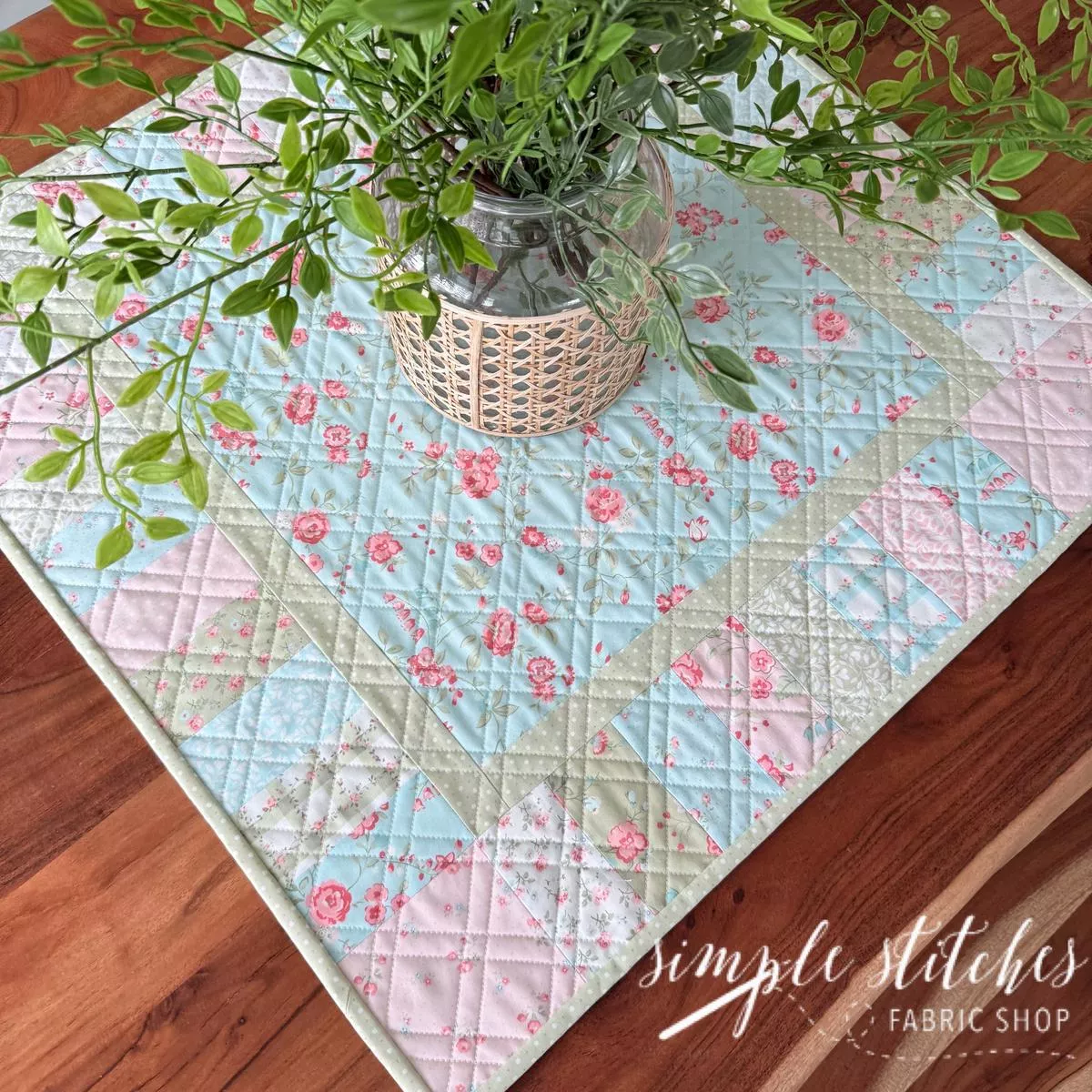 bentley-table-topper-made-by-janette Bentley Table Topper – made by Janette