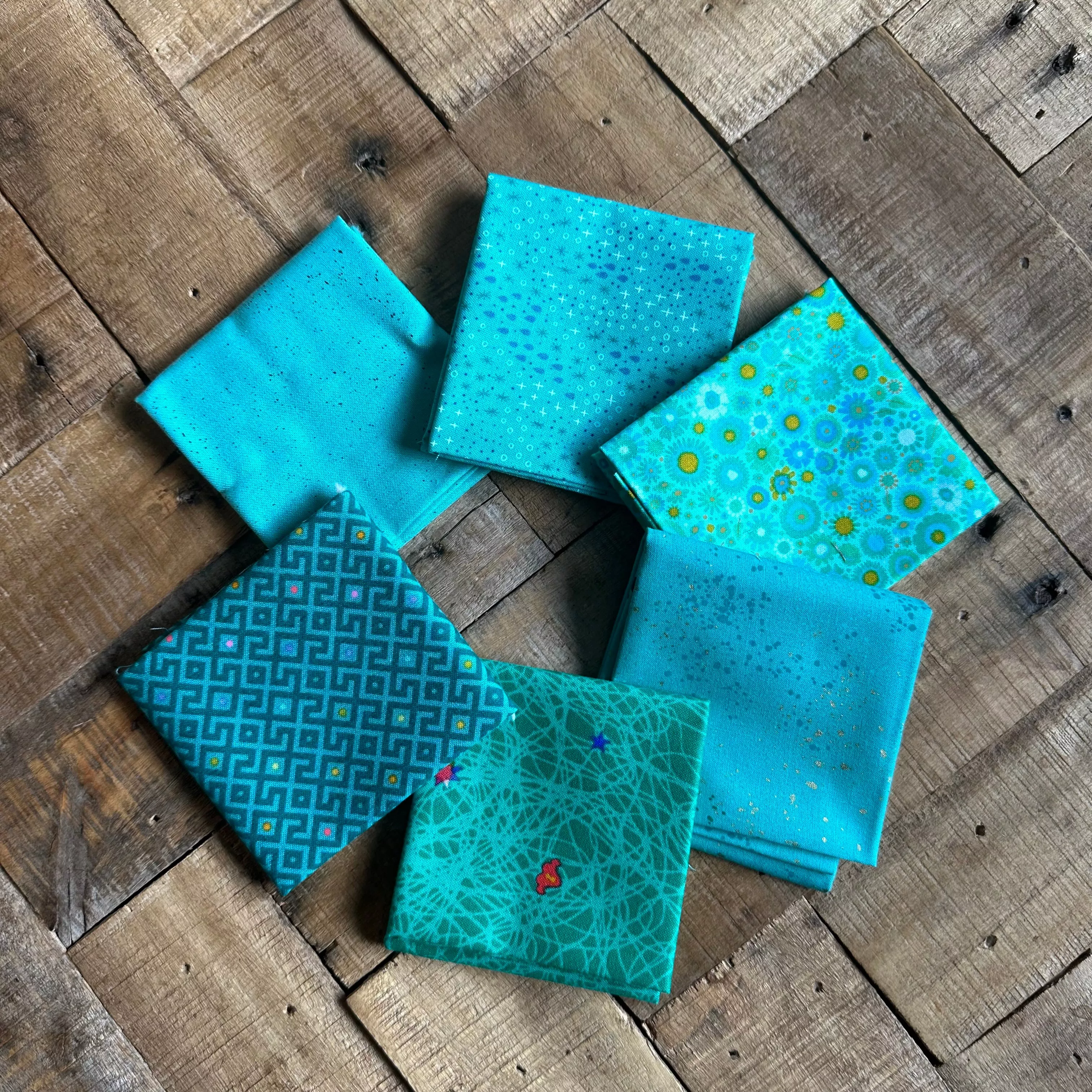 Colour Block Fat Eighth Bundle in Green