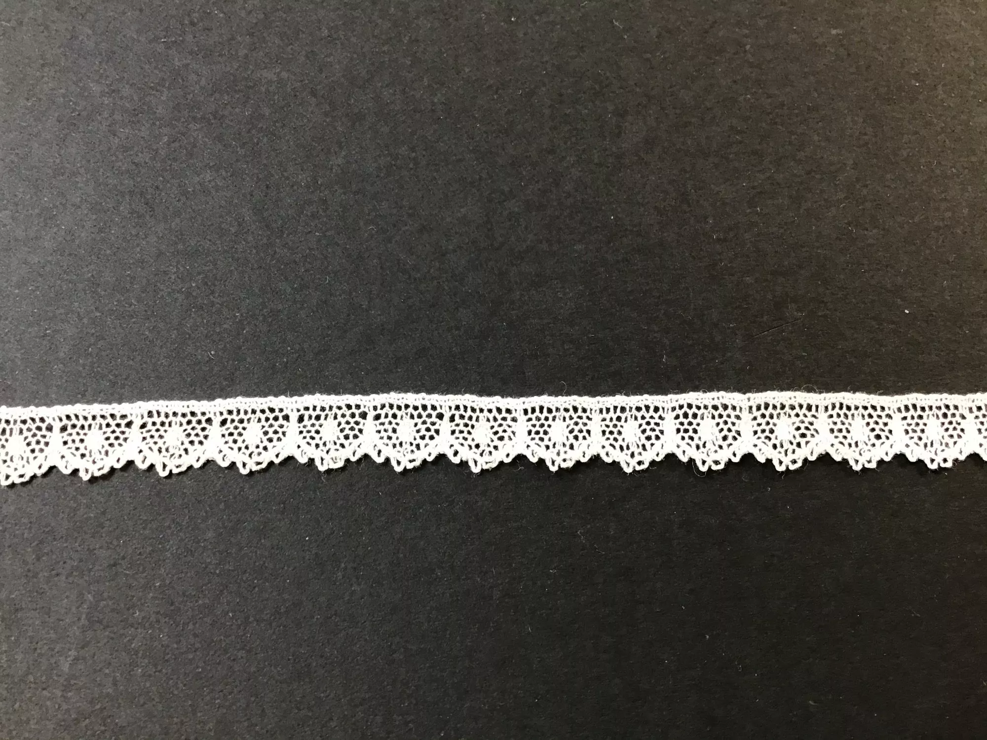 French Lace Edging .25 Inch White 314-05