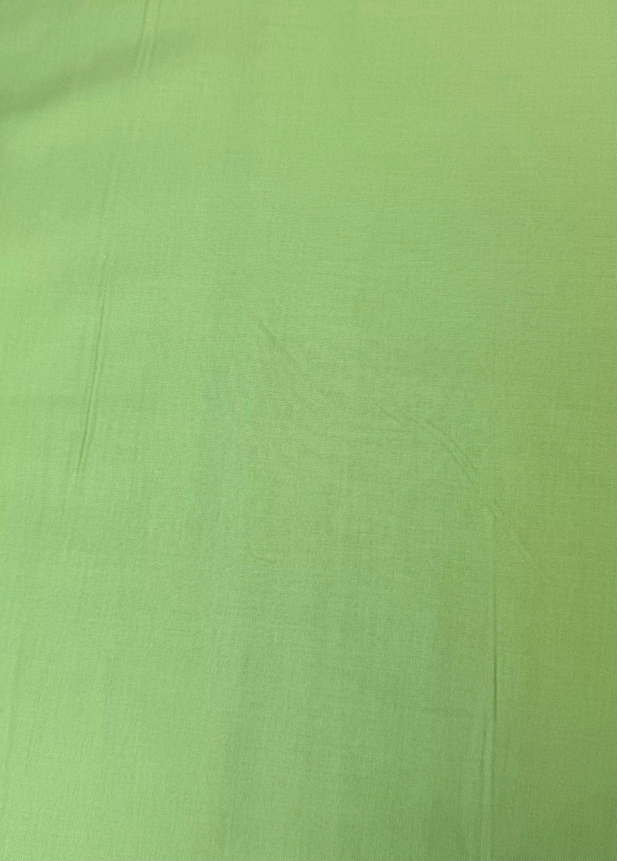 Greenery Solid | Quilter's Cotton