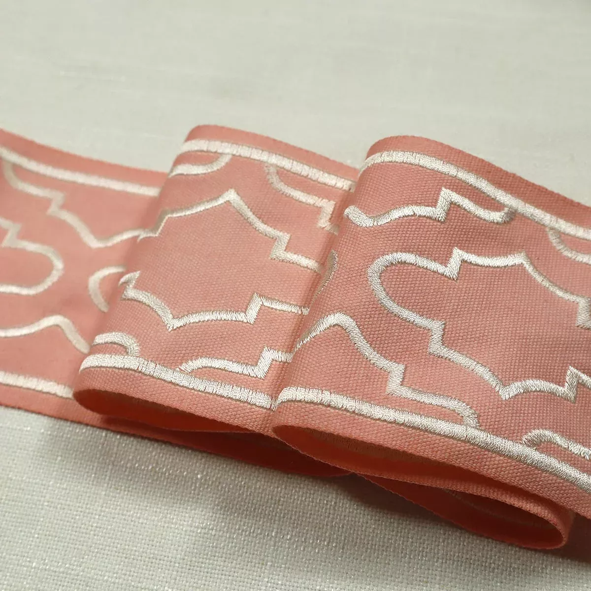 lindy-emb-tape-pink LINDY EMB TAPE PINK