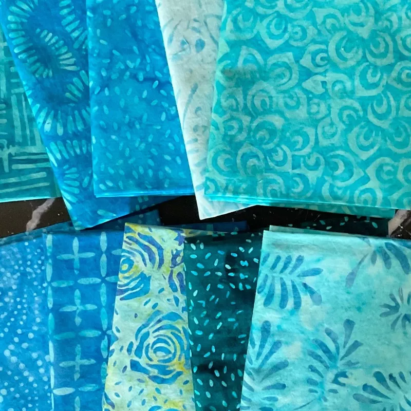 splendor-quiltessentials-7-batiks-fabric-bundles Splendor Quiltessentials 7 Batiks Fabric Bundles