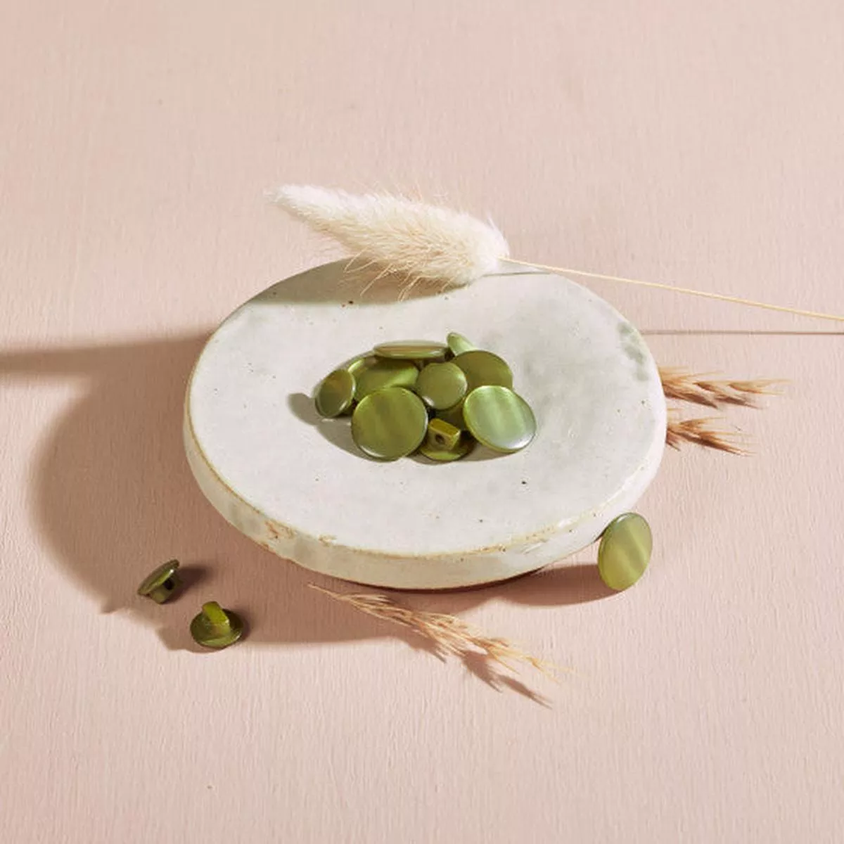 swing-shank-button-atelier-brunette-matcha-leaf Swing Shank Button – Atelier Brunette – Matcha Leaf