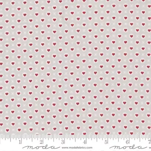 XOXO – Tiny Hearts
